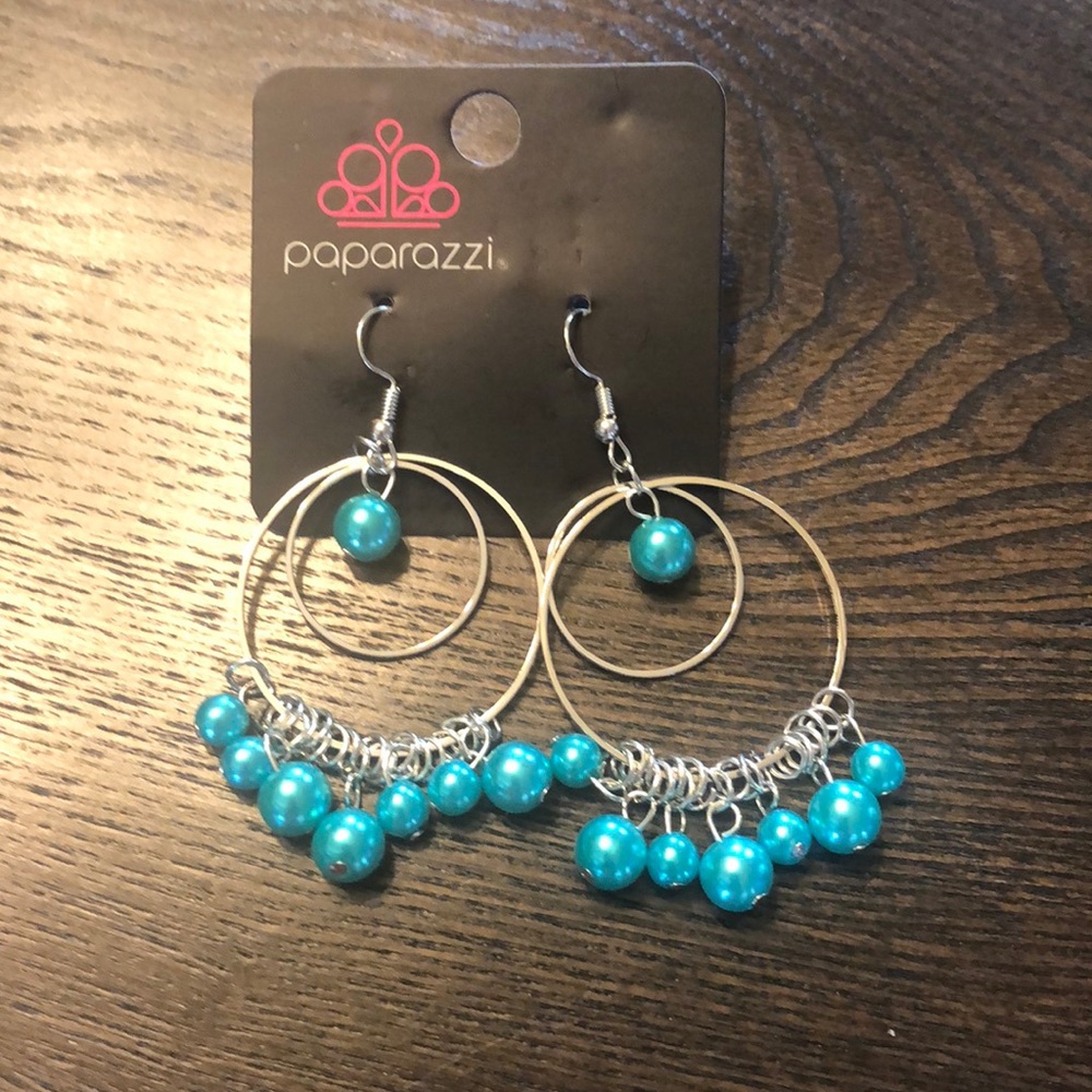 A super cute pair of earrings❤️
